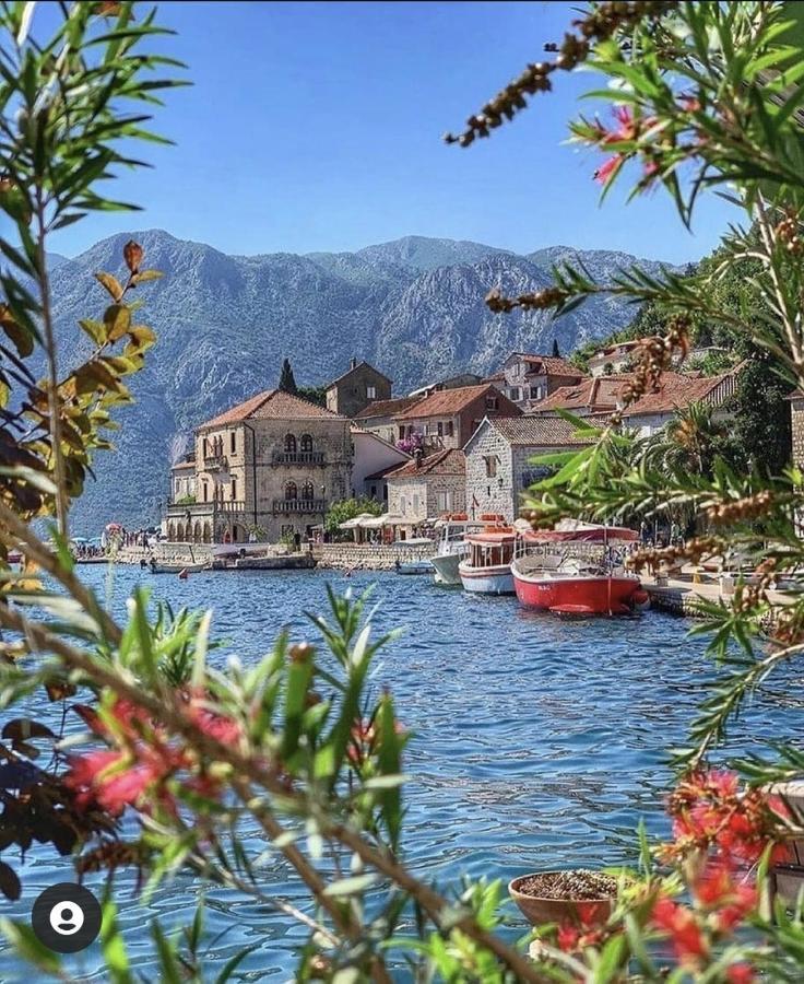 Mara Apartments Perast Exterior photo